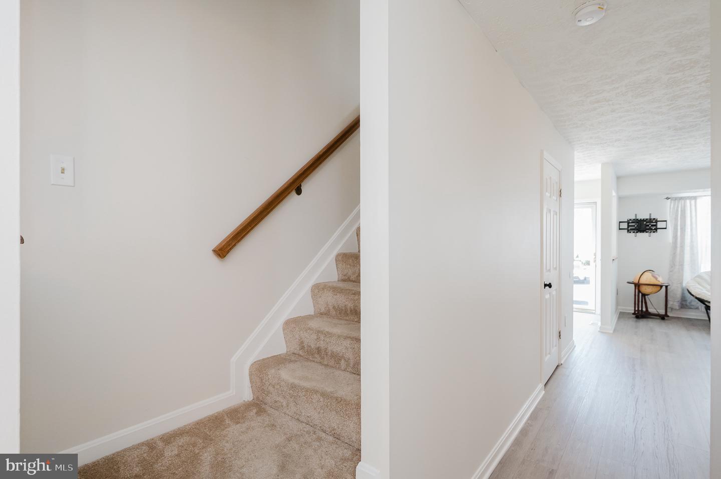 306 Guilford Ct Property Photo 4