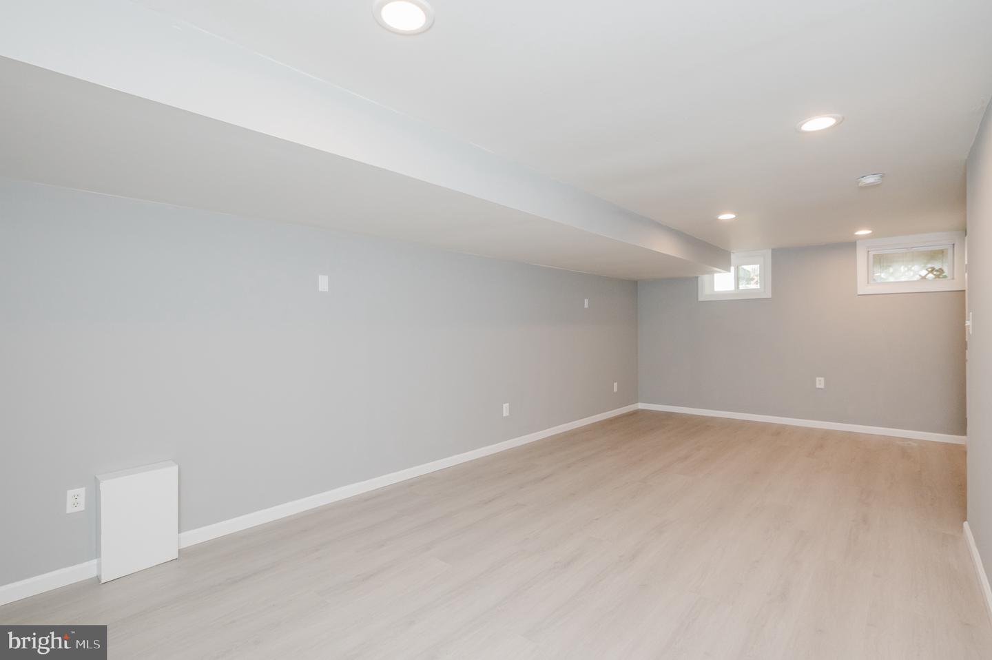306 Guilford Ct Property Photo 32