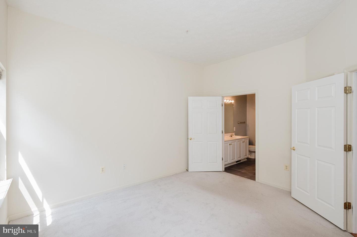 2120 Mardic Dr Property Photo 13