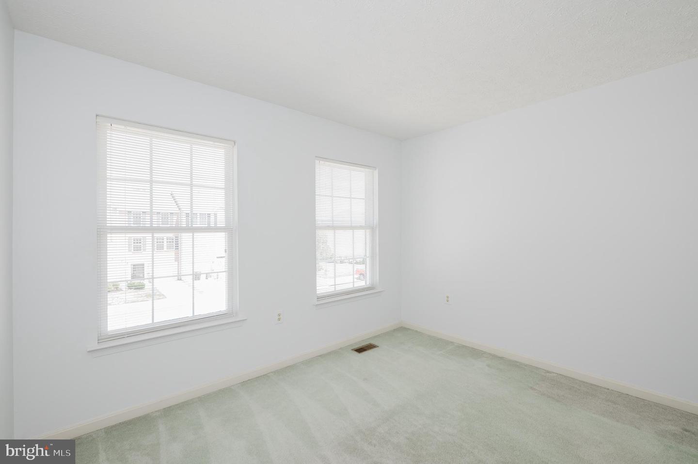 2120 Mardic Dr Property Photo 21