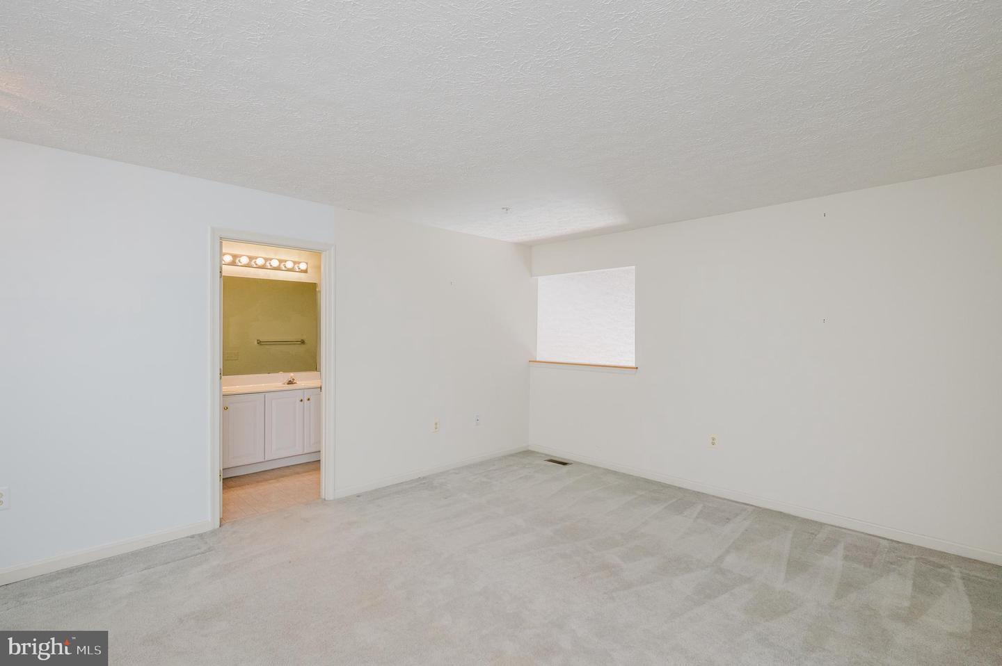2120 Mardic Dr Property Photo 35