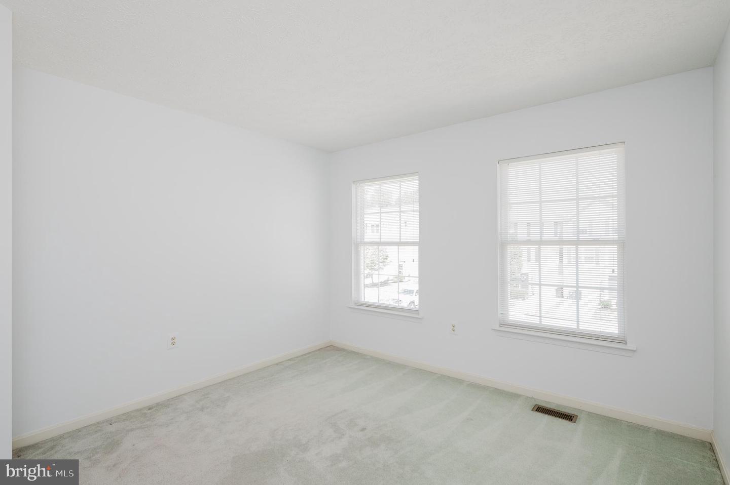 2120 Mardic Dr Property Photo 36