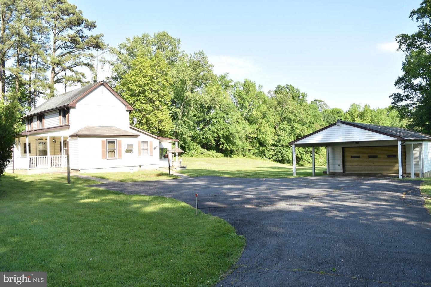 601 Yarish Ln Property Photo 1