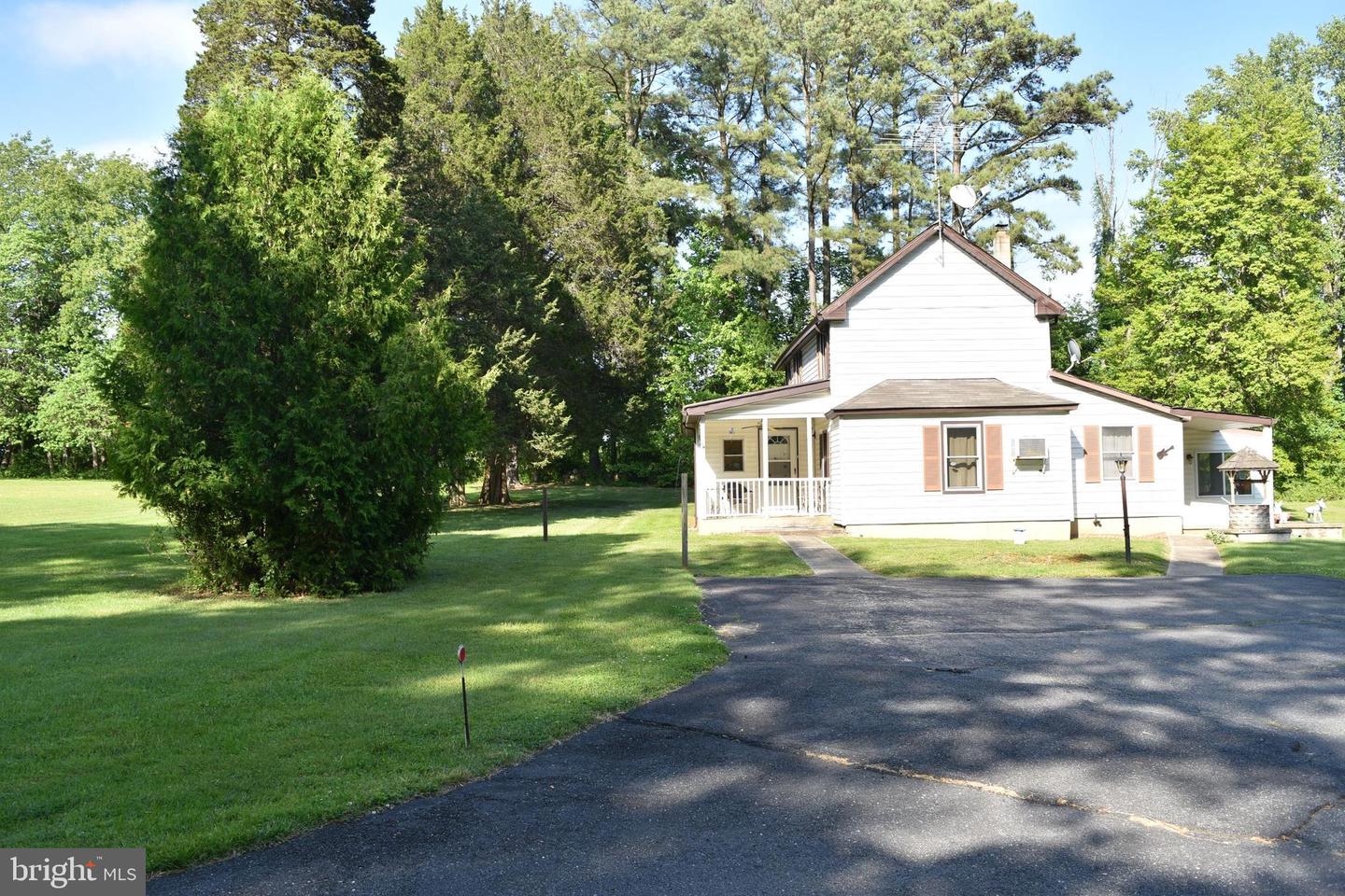 601 Yarish Ln Property Photo 6