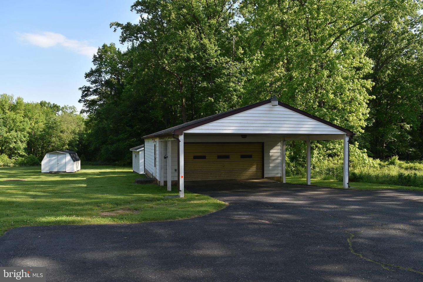 601 Yarish Ln Property Photo 12