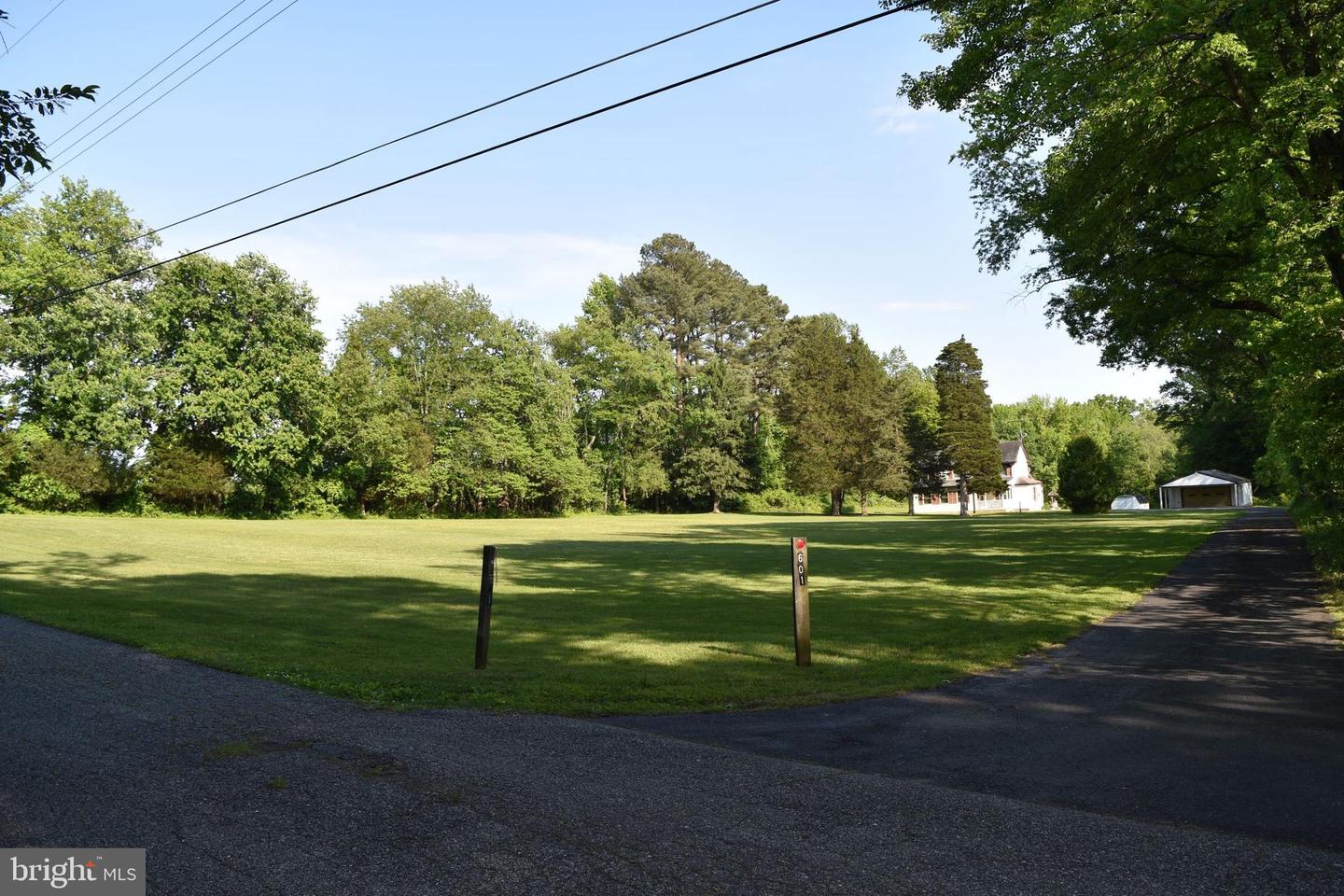 601 Yarish Ln Property Photo 17