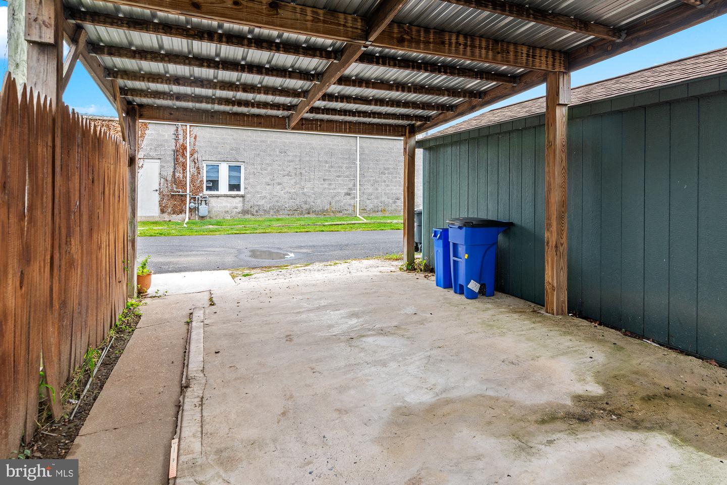 708 Green St Property Photo 52
