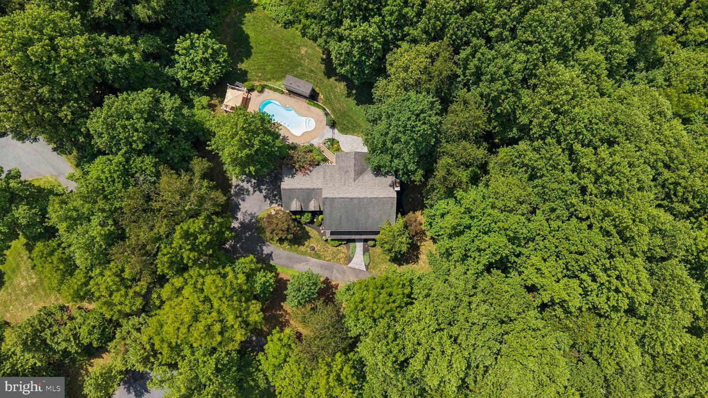 814 Saint Ann Dr Property Photo 75