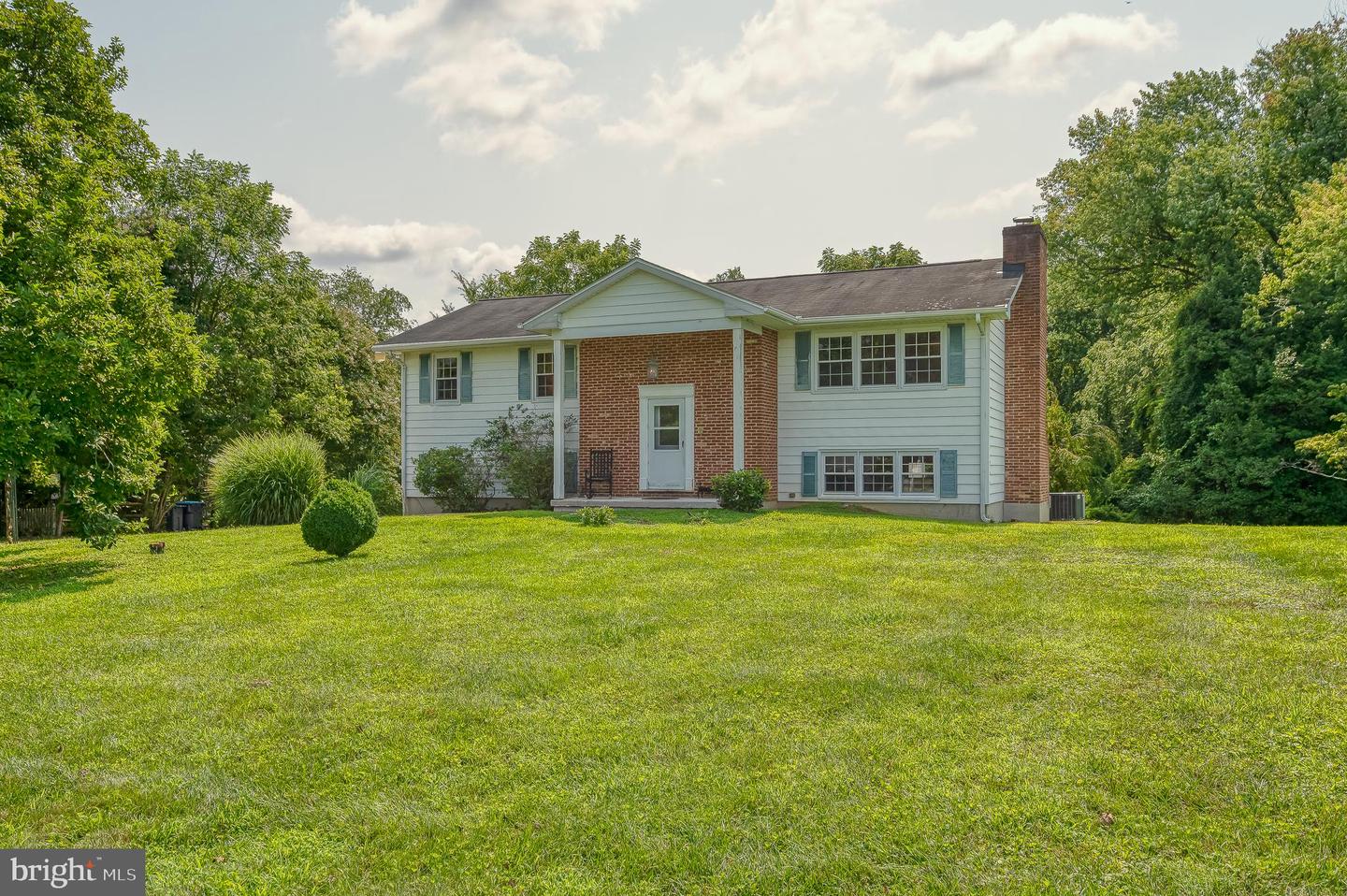 1306 Grandview Ct Property Photo 1