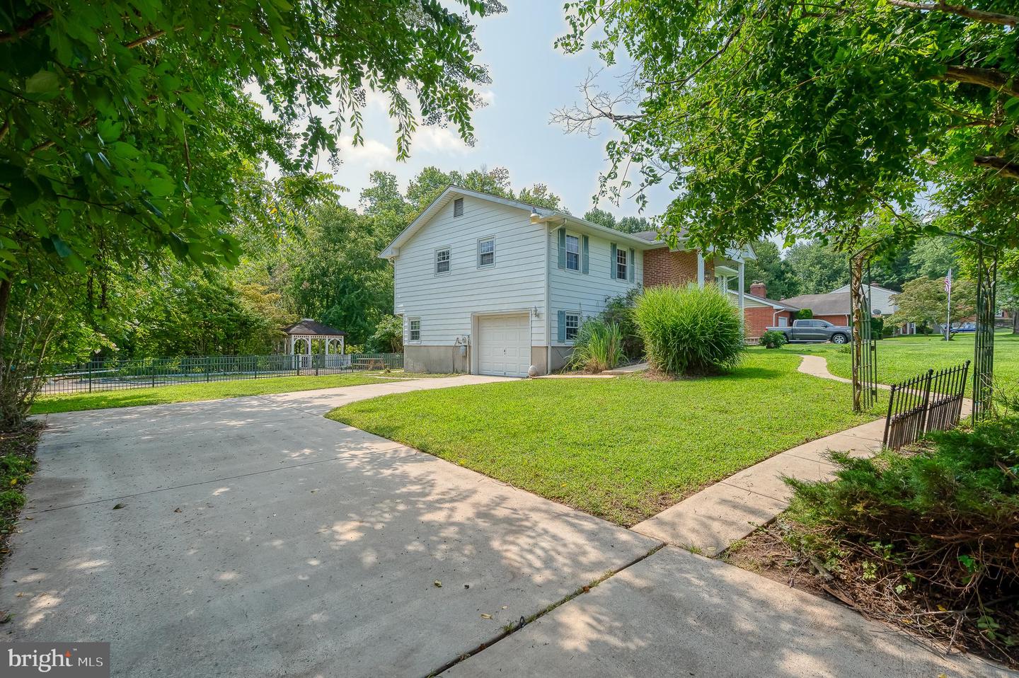 1306 Grandview Ct Property Photo 4