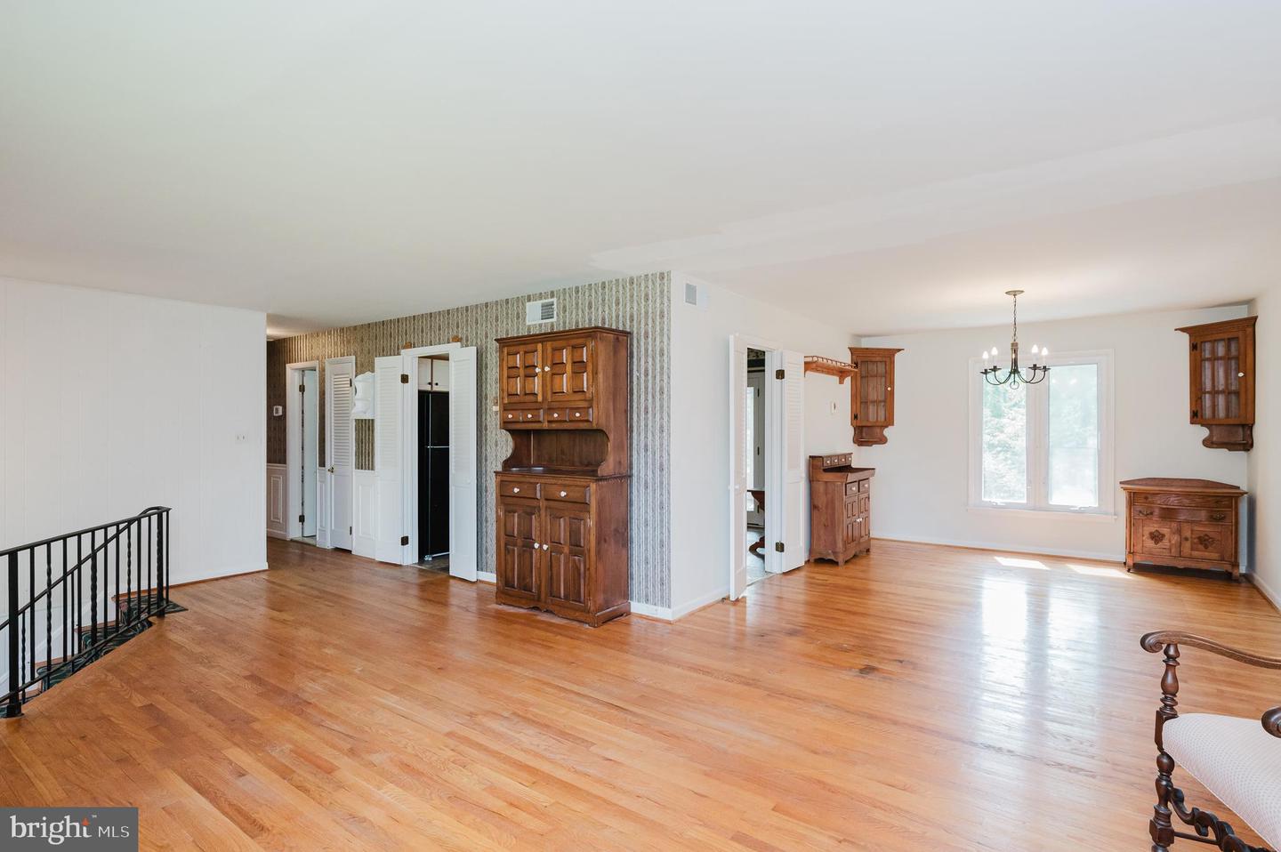 1306 Grandview Ct Property Photo 8
