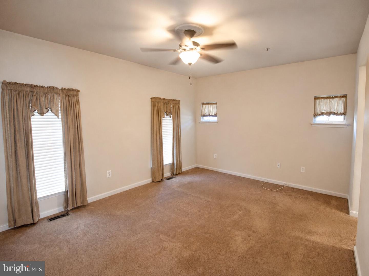 2 Canvas Pl Property Photo 18