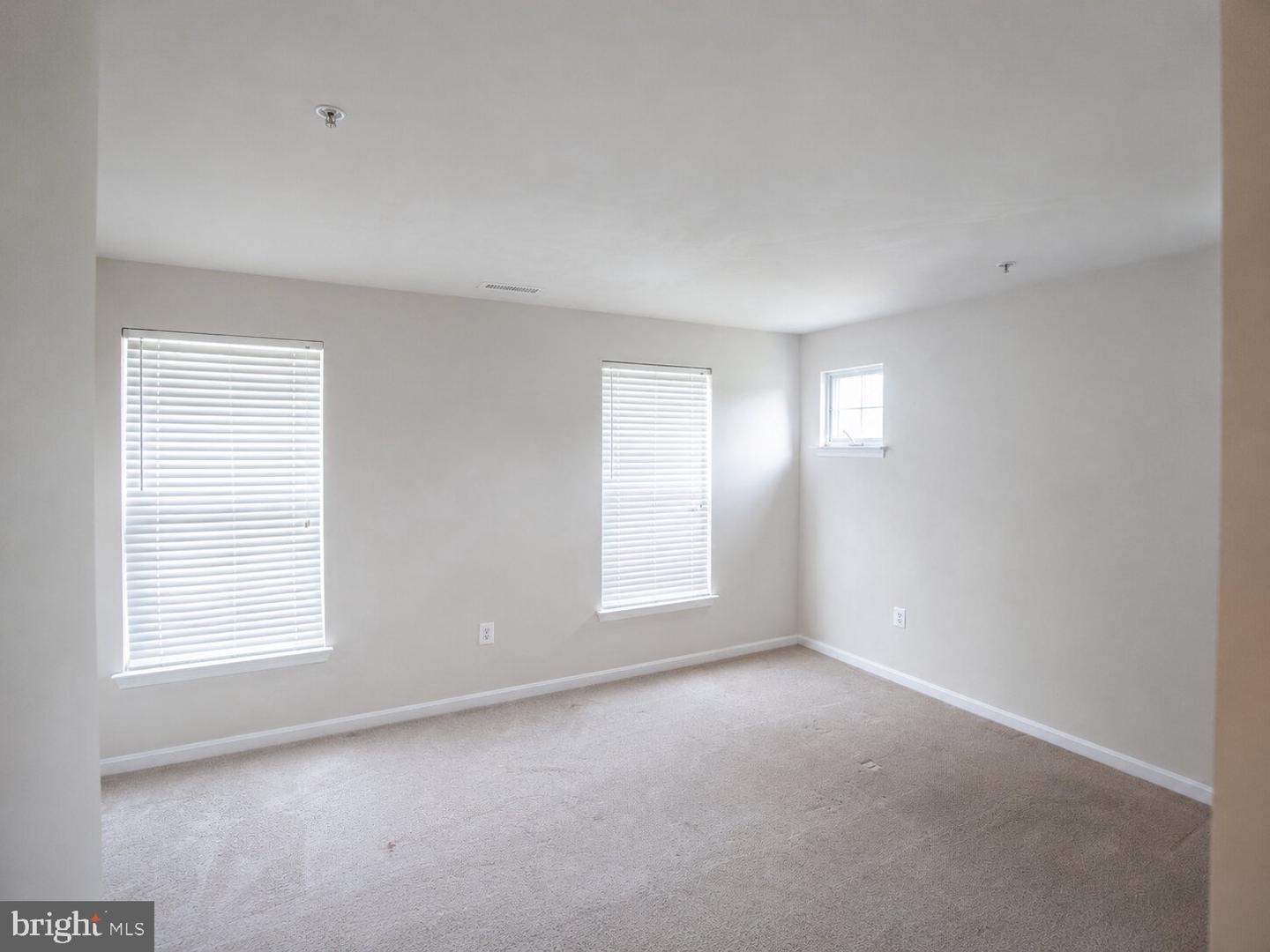 2 Canvas Pl Property Photo 36