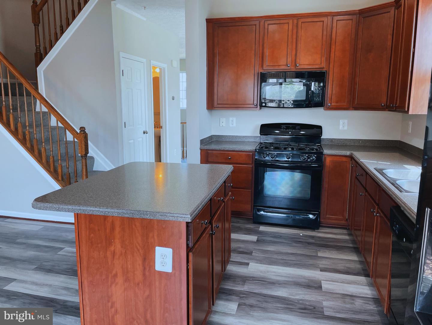 4747 Witchhazel Way Property Photo 5