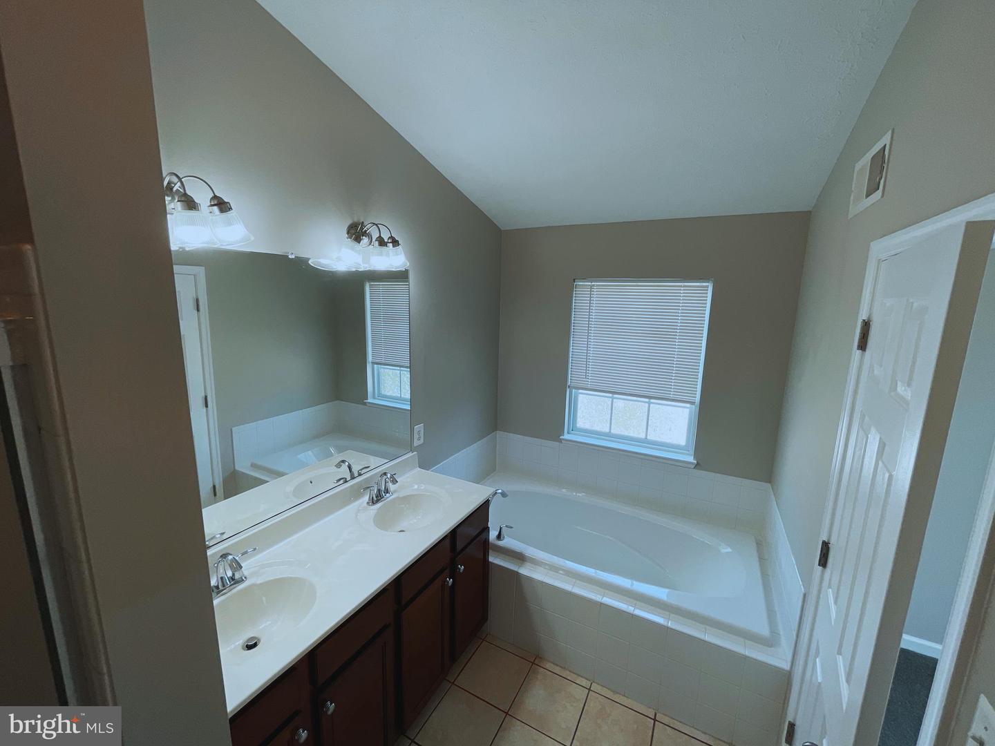 4747 Witchhazel Way Property Photo 9