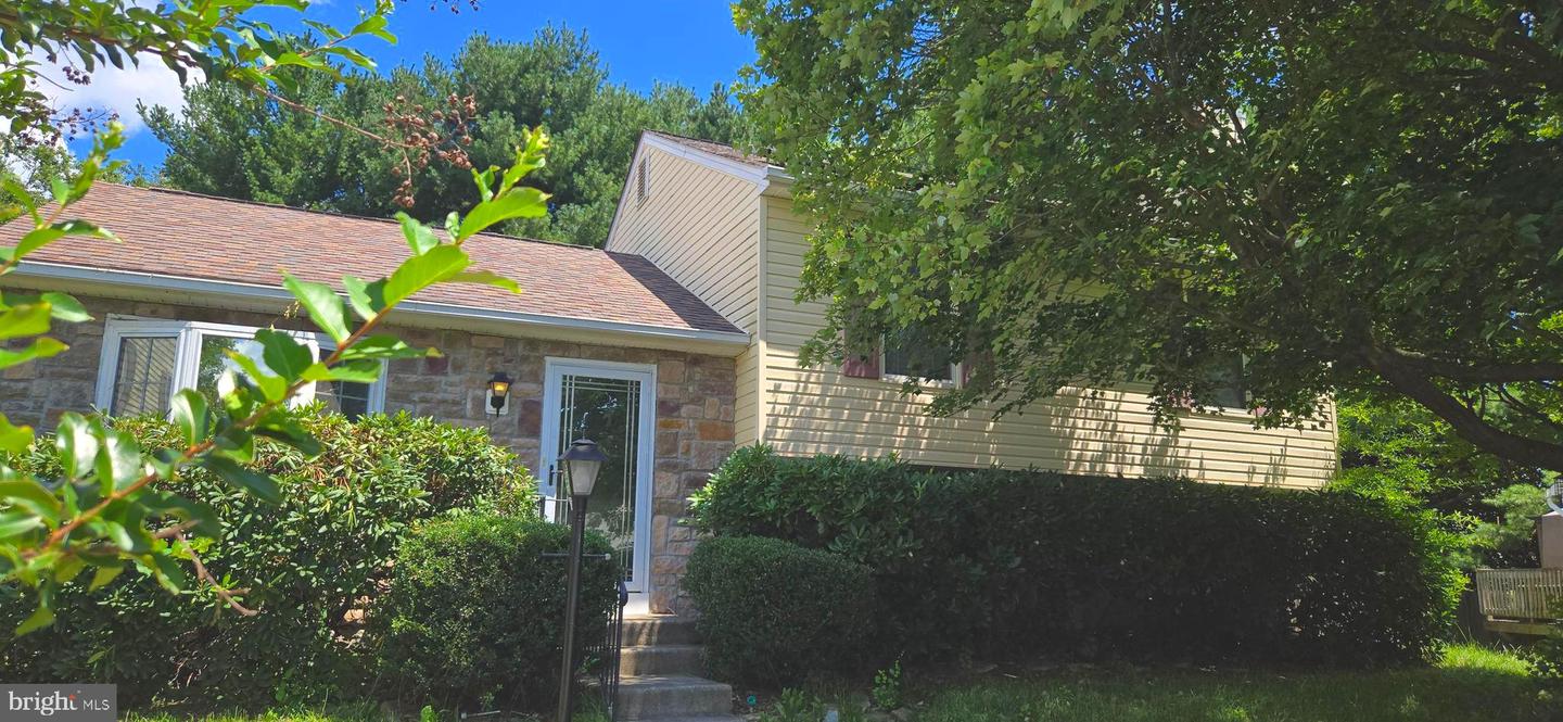 729 Rainbow Ct Property Photo 1