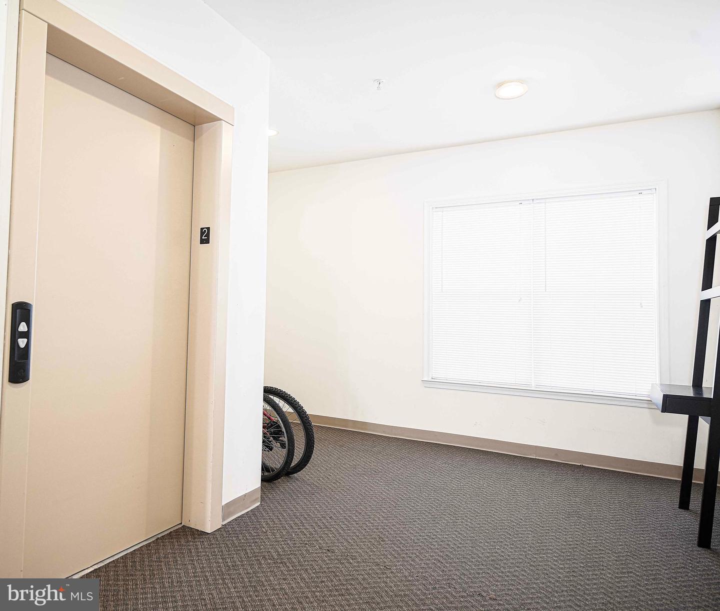 502-f Lloyd Pl #6 Property Photo 18