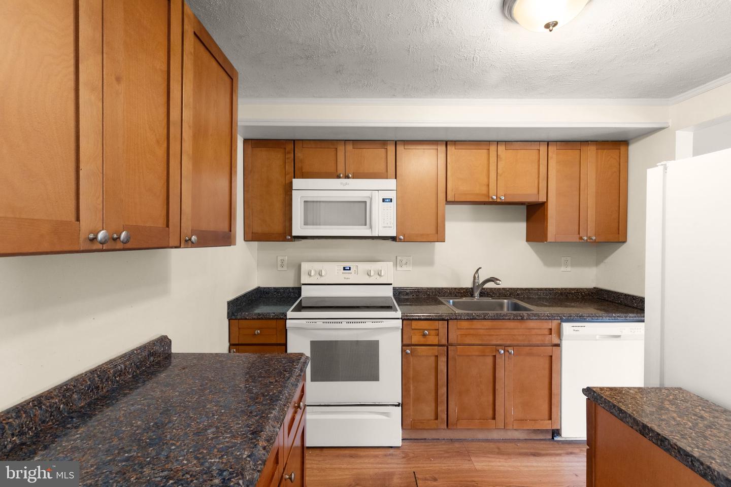 603 Monterey Ct Property Photo 9