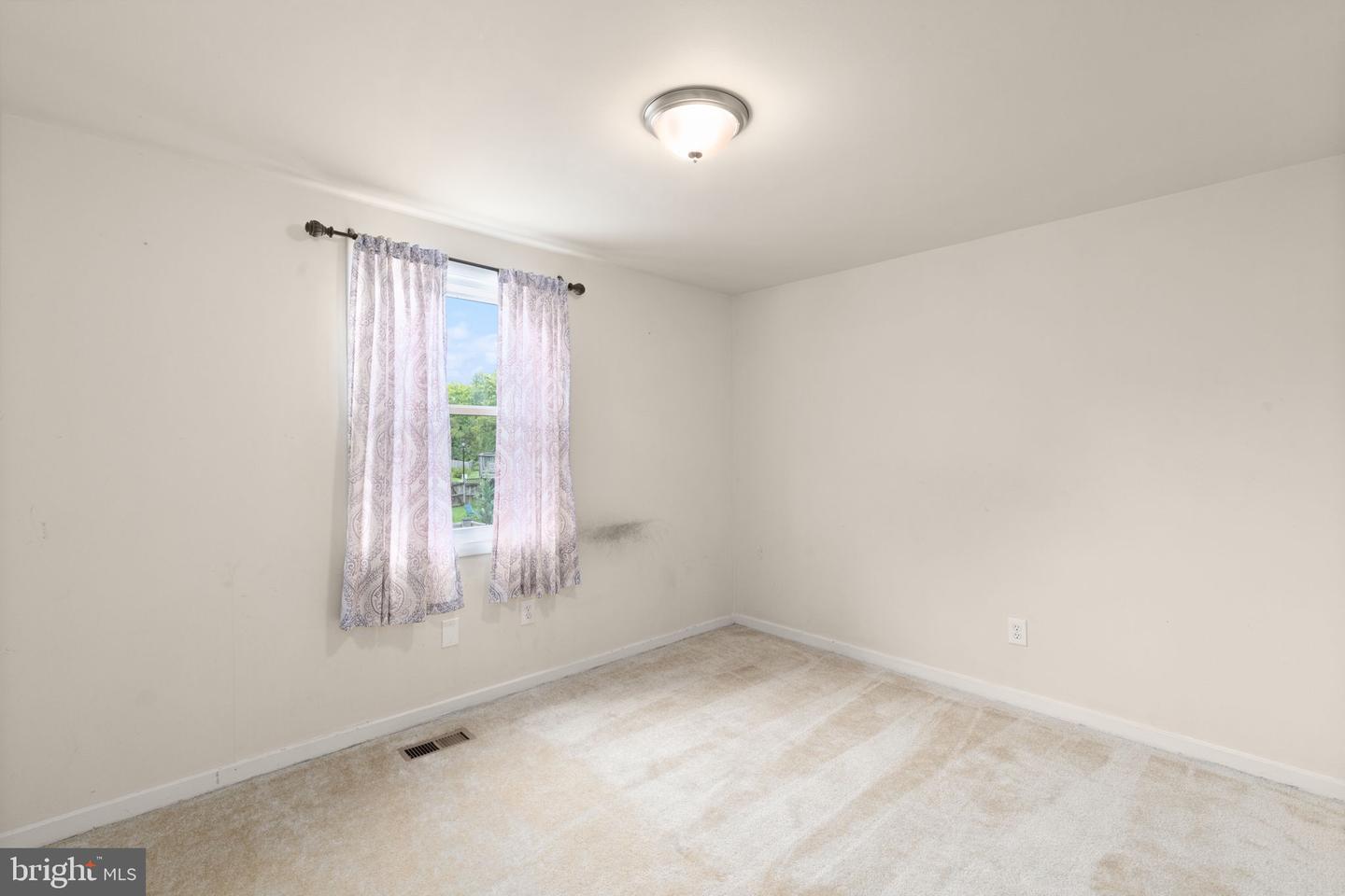 603 Monterey Ct Property Photo 17