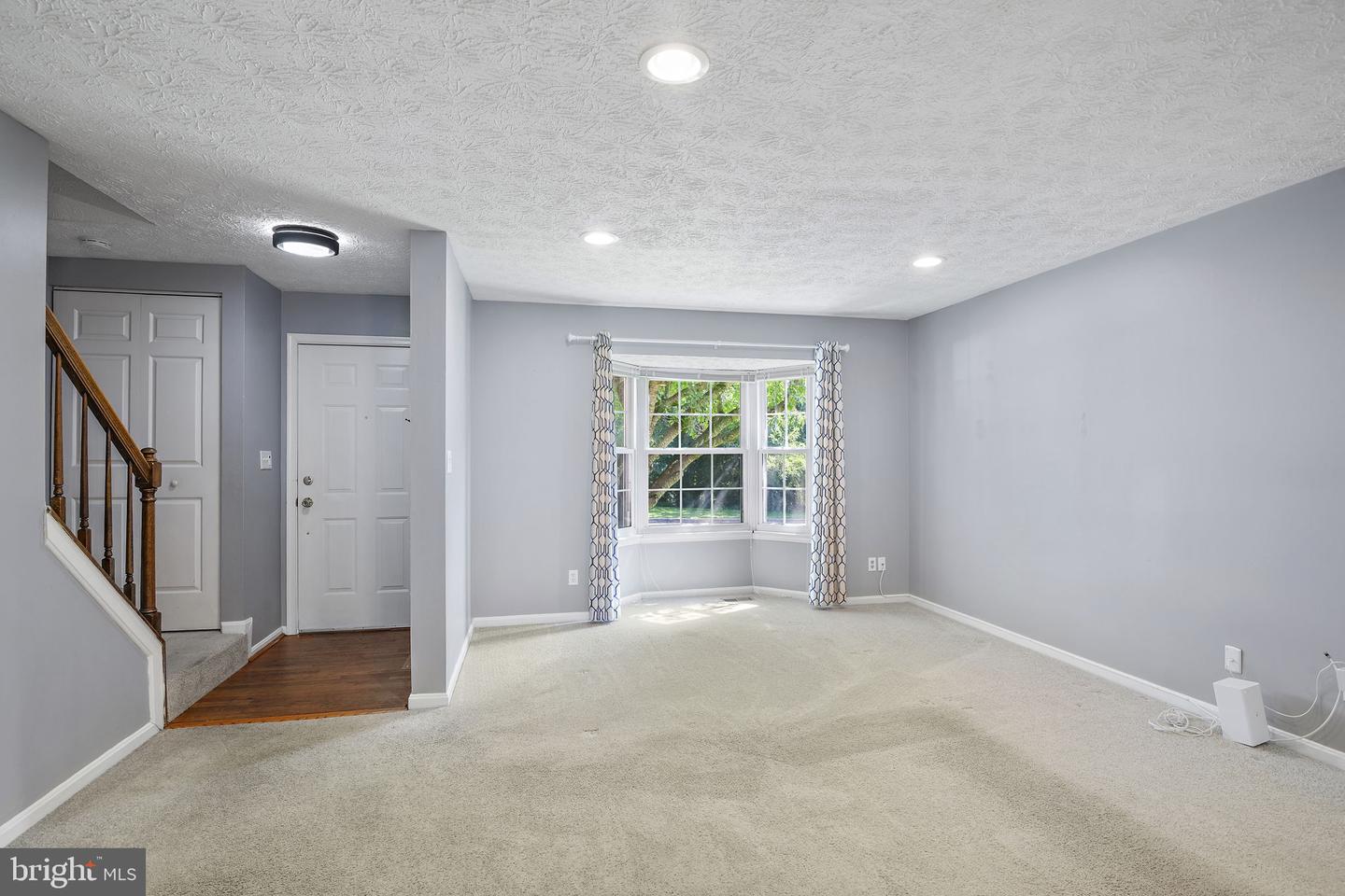 842 Ellicott Dr Property Photo 4