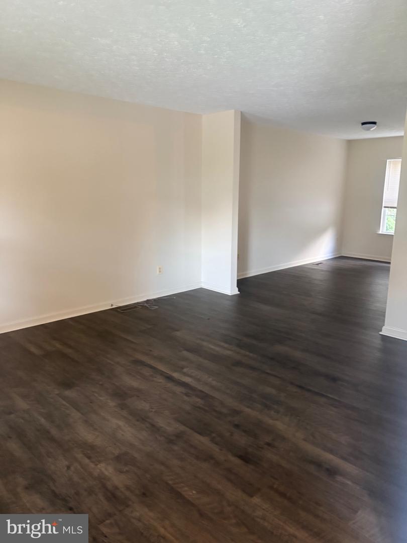 1412 E Banavie Property Photo 5