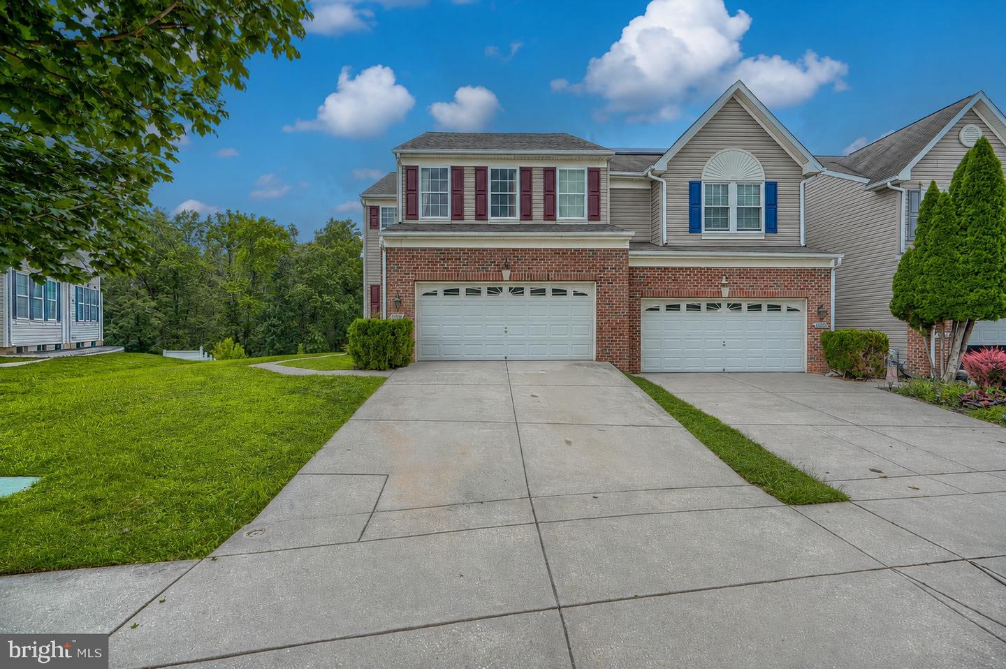 4736 Witchhazel Way Property Photo 4