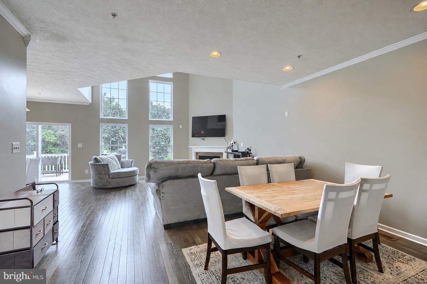 4736 Witchhazel Way Property Photo 10