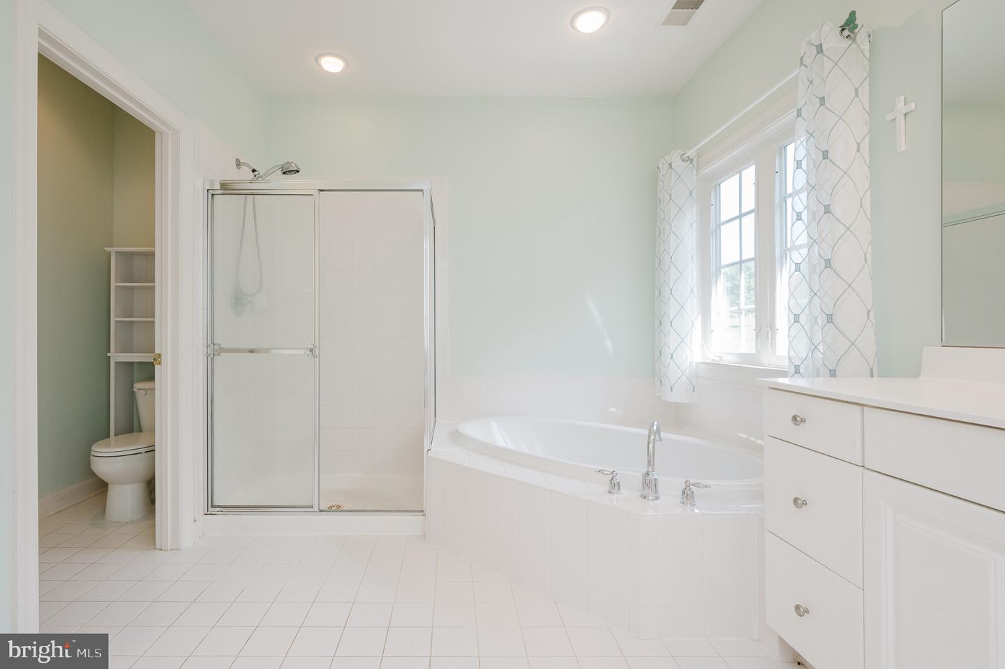105 Bower Ln Property Photo 43