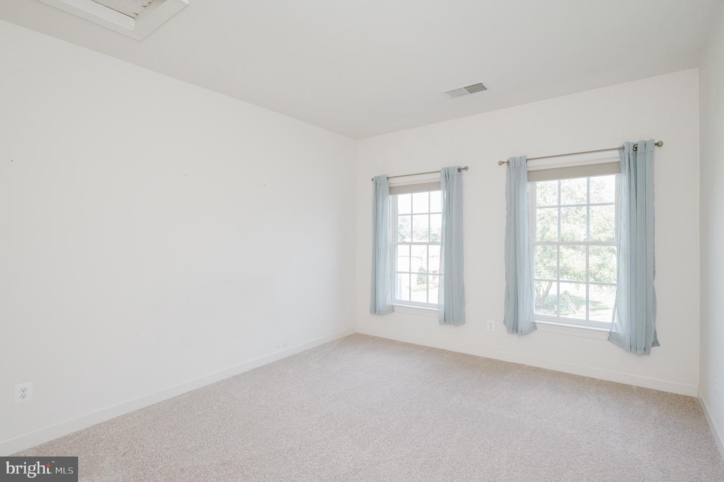105 Bower Ln Property Photo 47