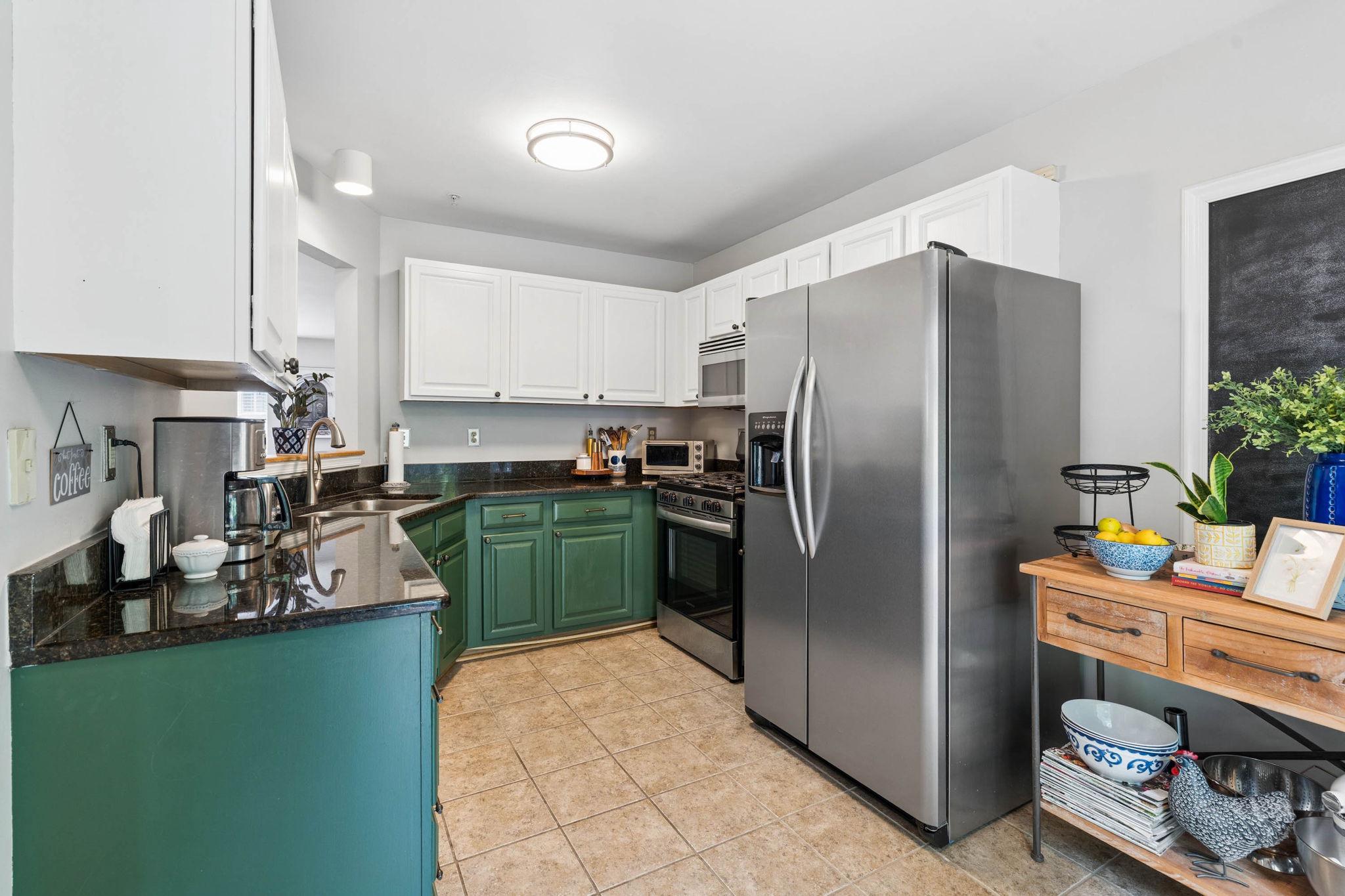 178 Ferring Ct Property Photo 7