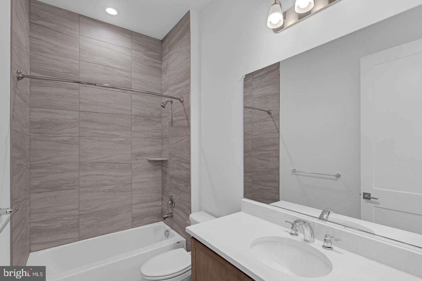 517 Whimsical Dr Property Photo 4