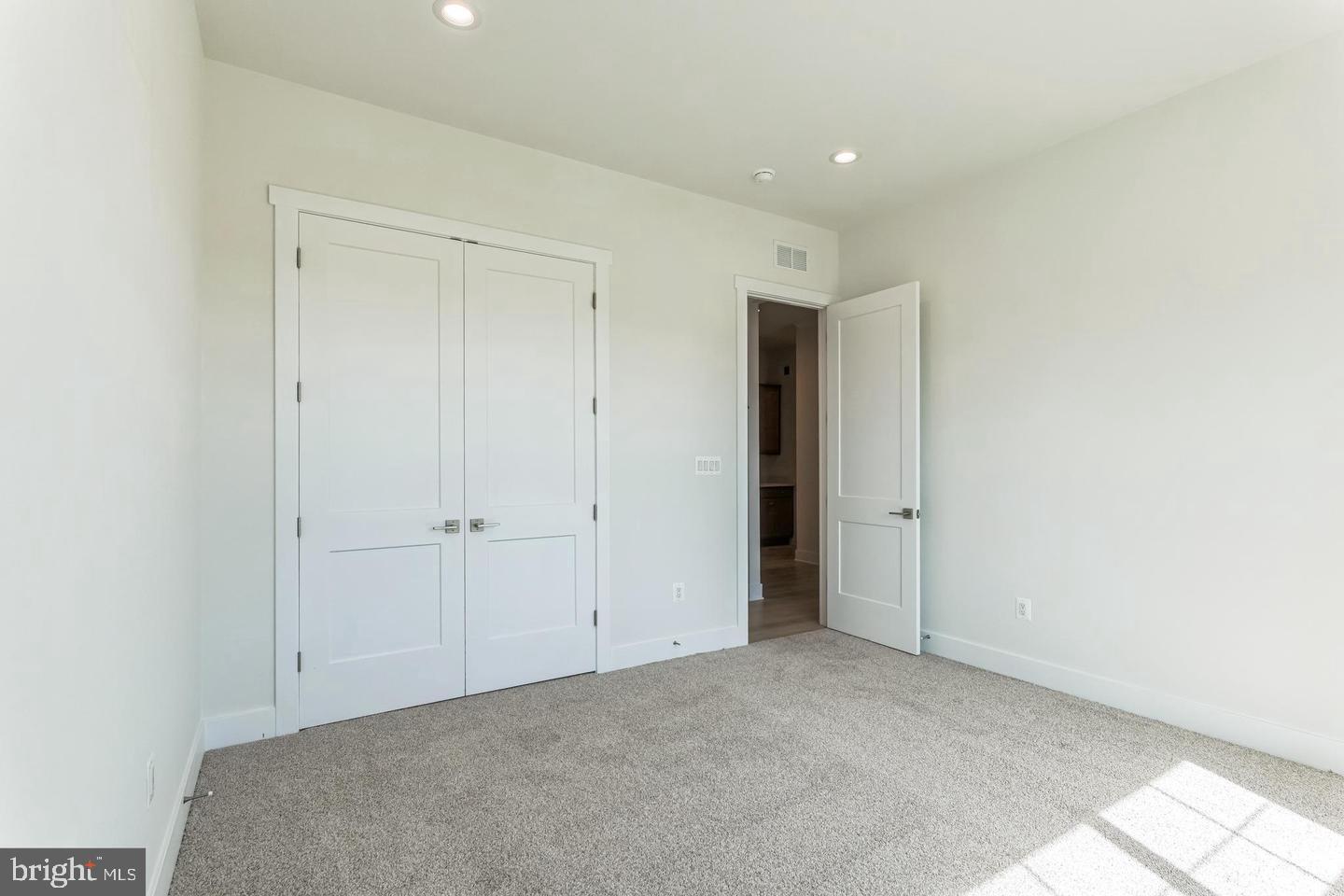 517 Whimsical Dr Property Photo 5