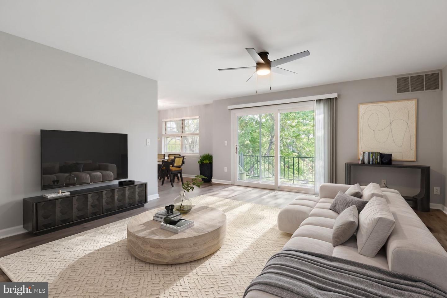 236-e Crocker Dr #236-e Property Photo 2