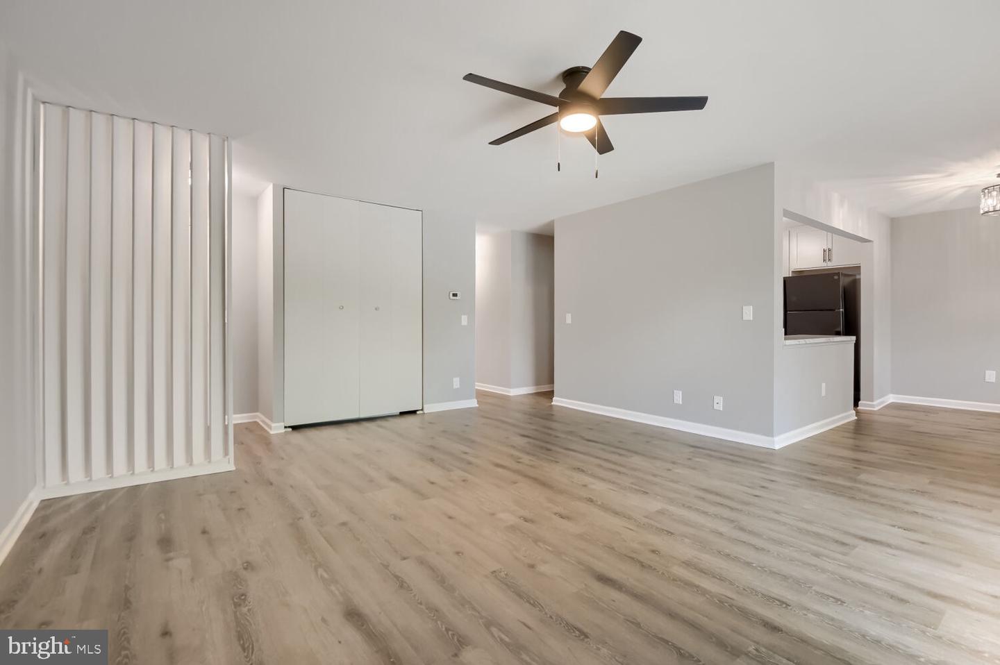 236-e Crocker Dr #236-e Property Photo 7