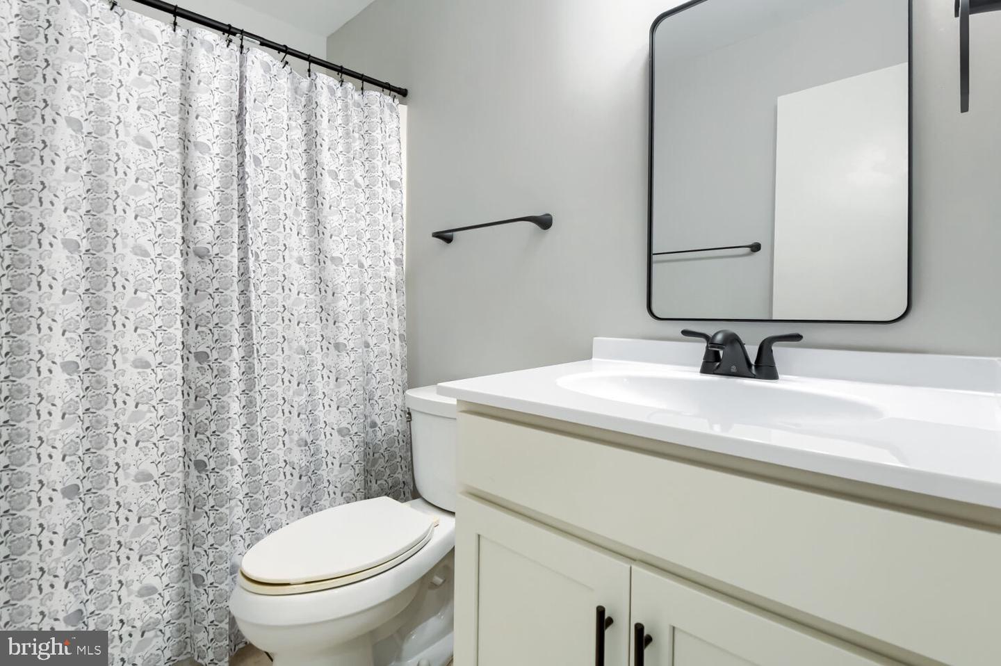 236-e Crocker Dr #236-e Property Photo 12