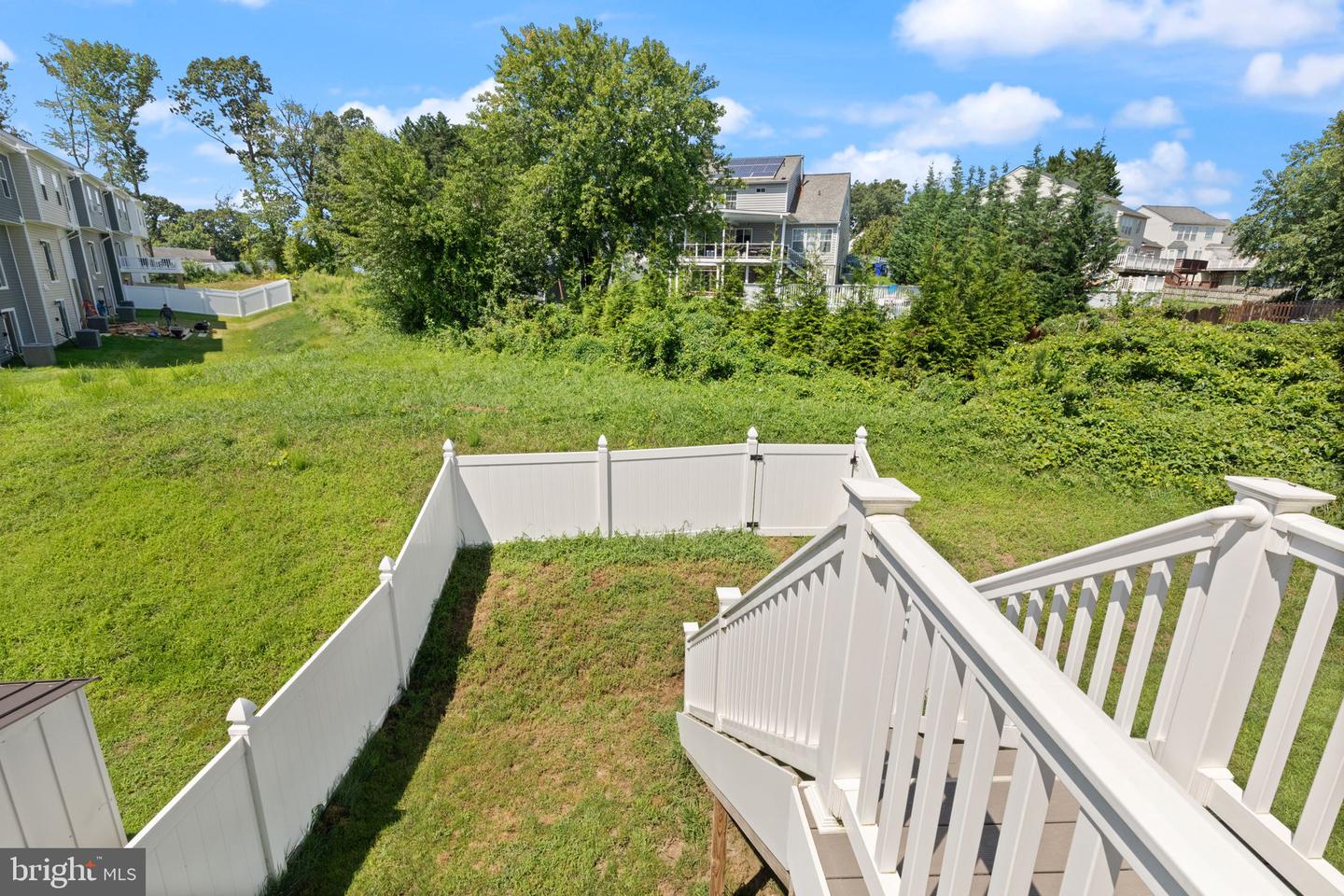 377 Hackley Dr Property Photo 15