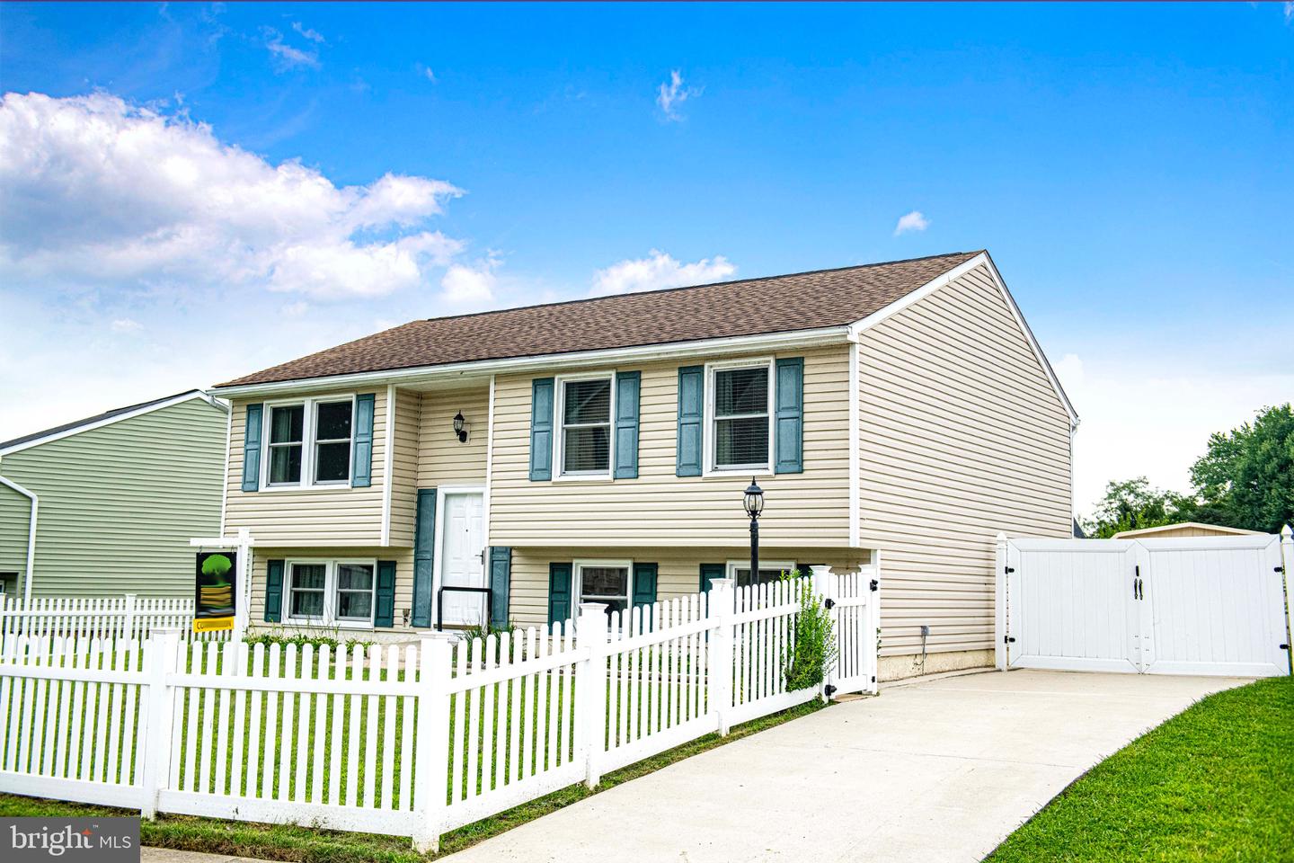 303 BRITTANY DR