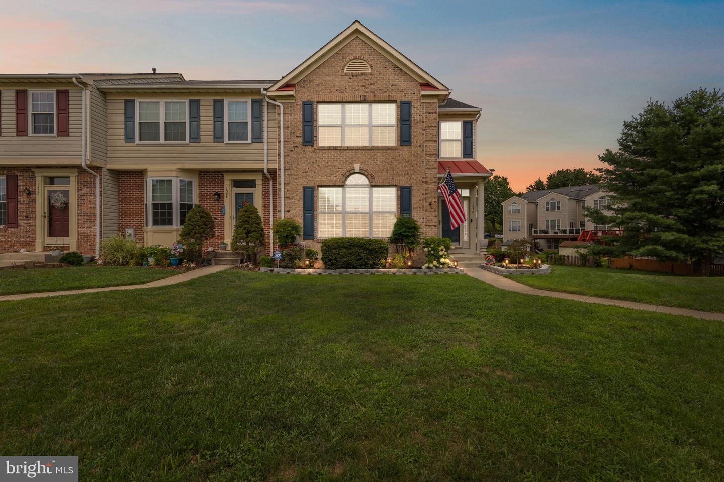 1330 Banyan Cir Property Photo 1