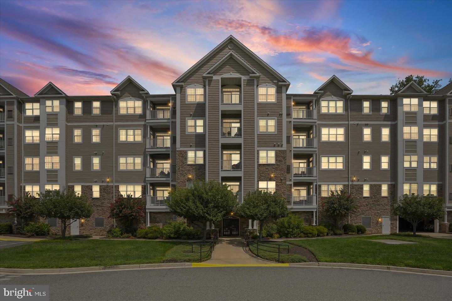 902 MACPHAIL WOODS XING #3F Property Photo 1