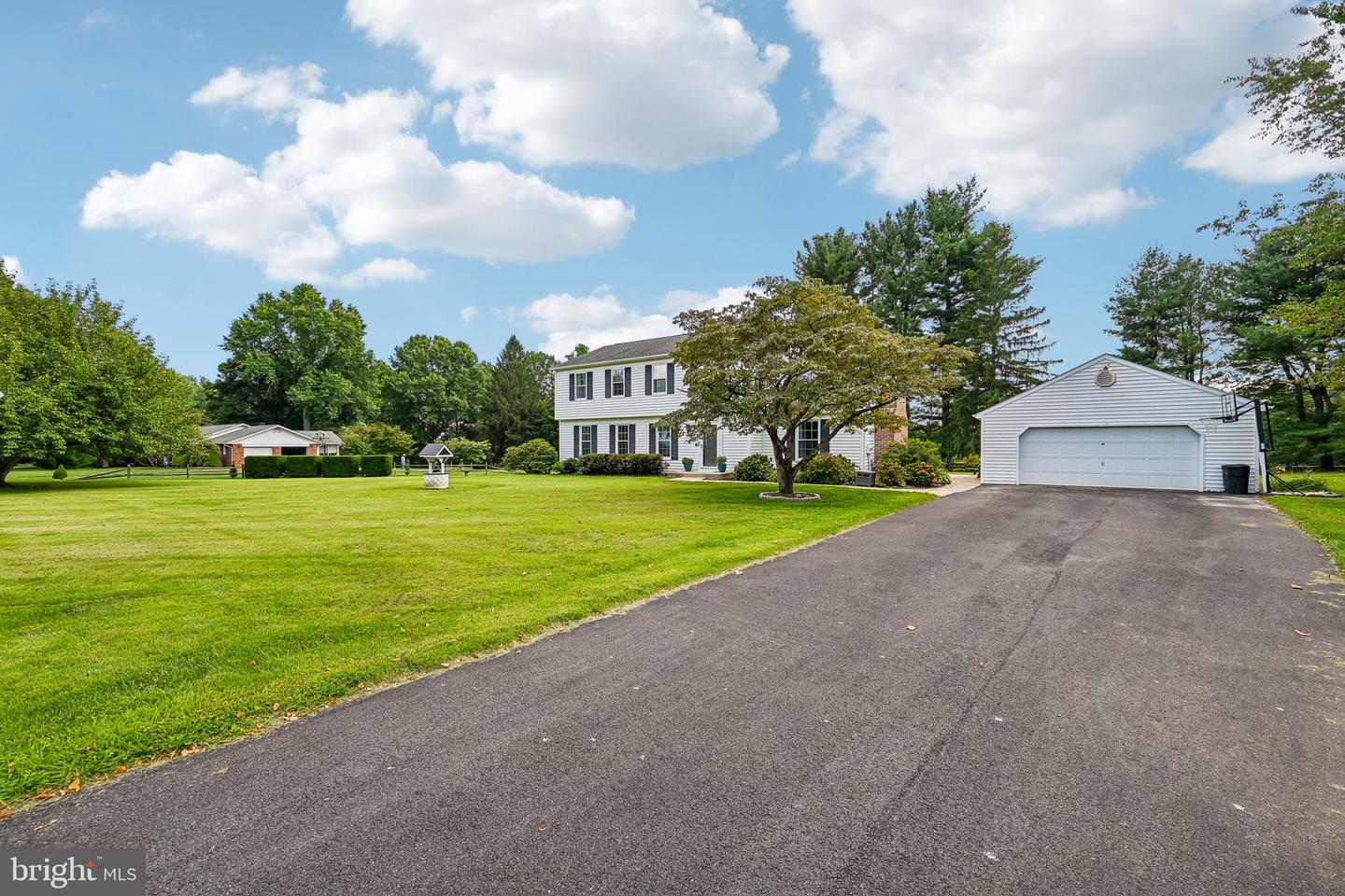 3222 Suffolk Ln Property Photo 5