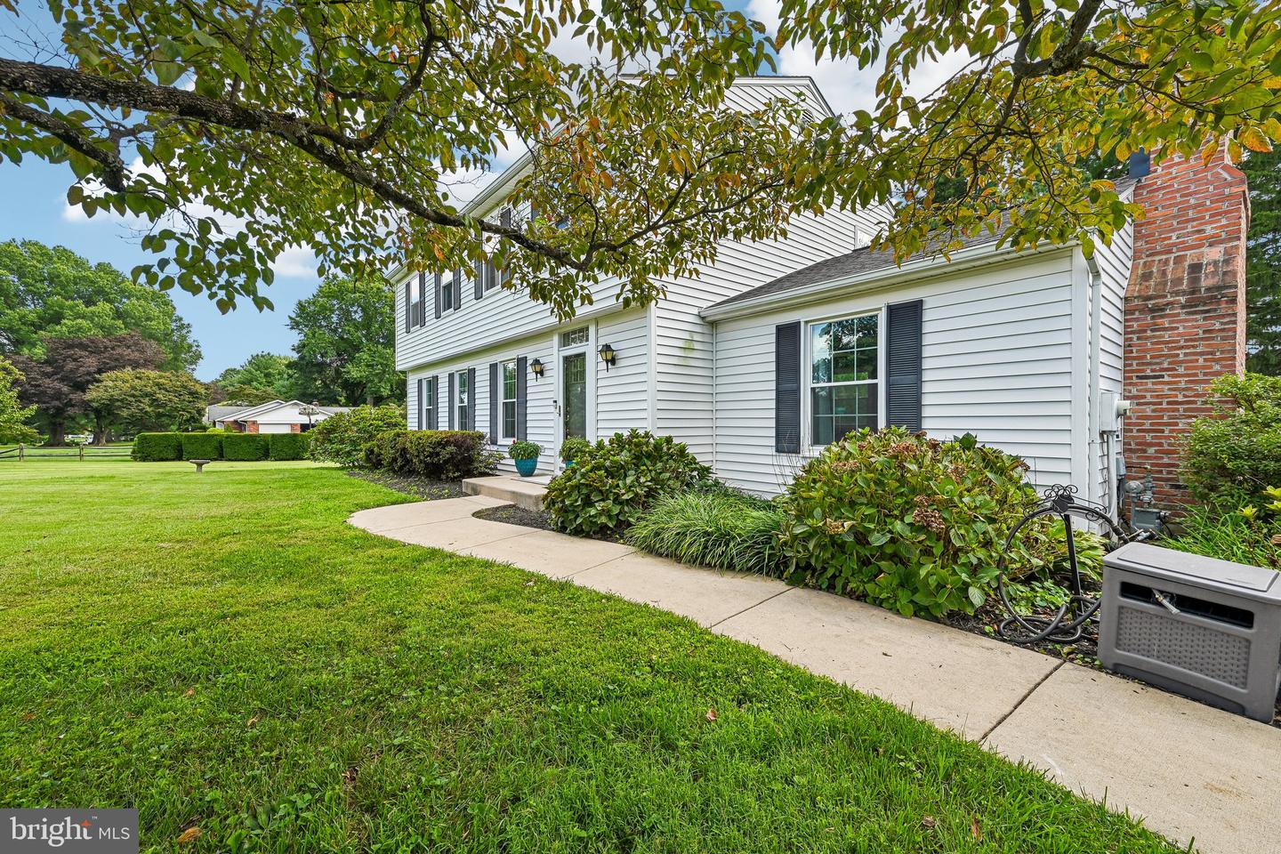 3222 Suffolk Ln Property Photo 6