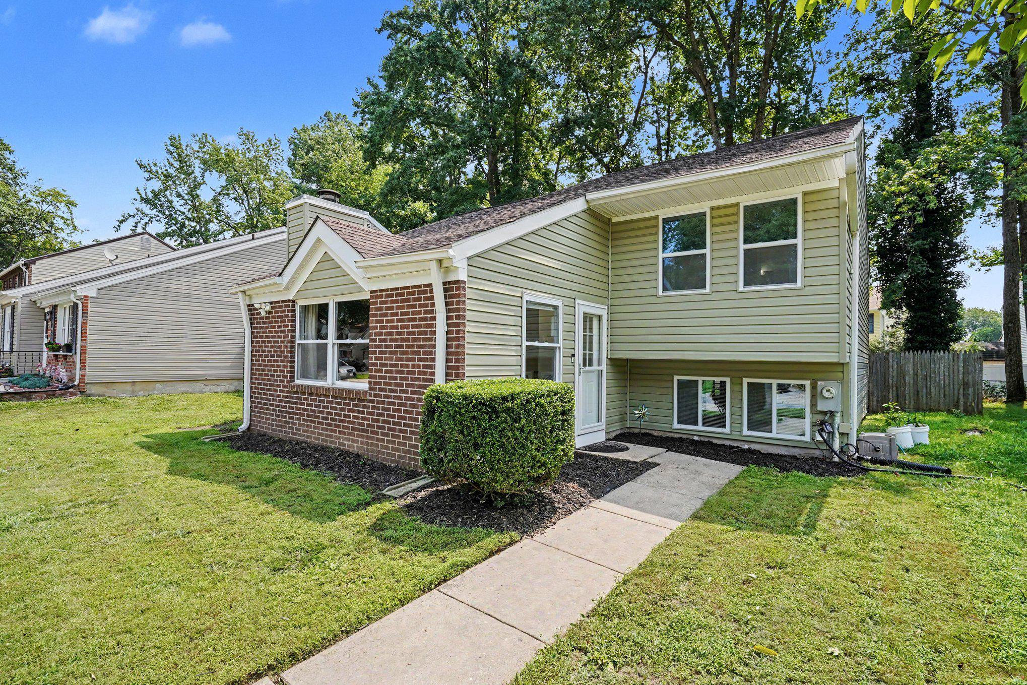 436 Winterberry Dr Property Photo 1