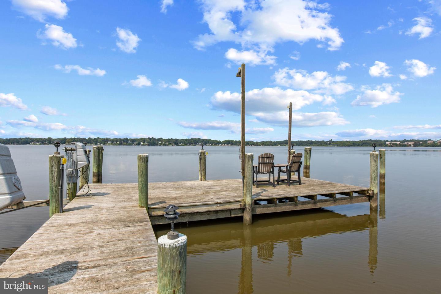 1915 Park Beach Dr Property Photo 8
