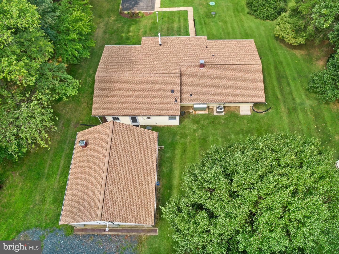 1915 Park Beach Dr Property Photo 14
