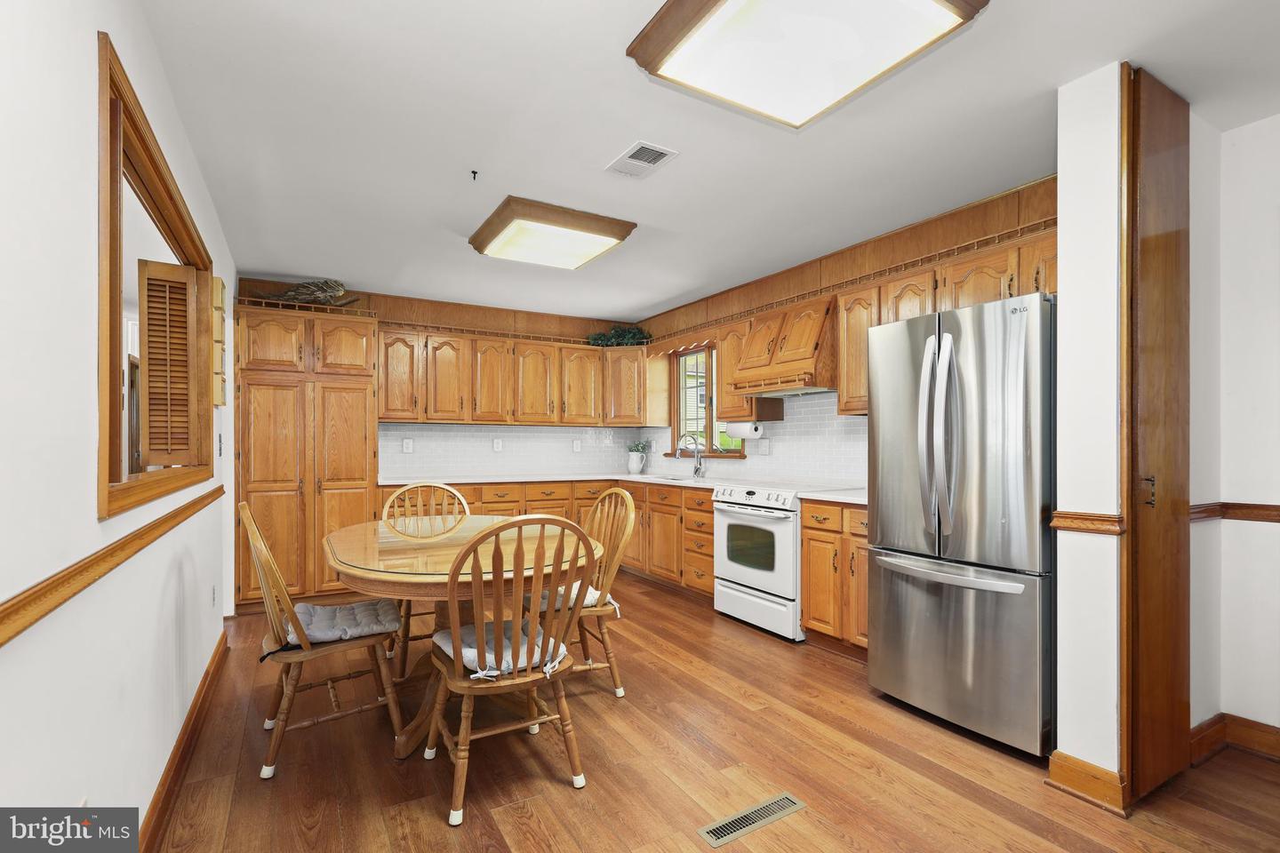 1915 Park Beach Dr Property Photo 33
