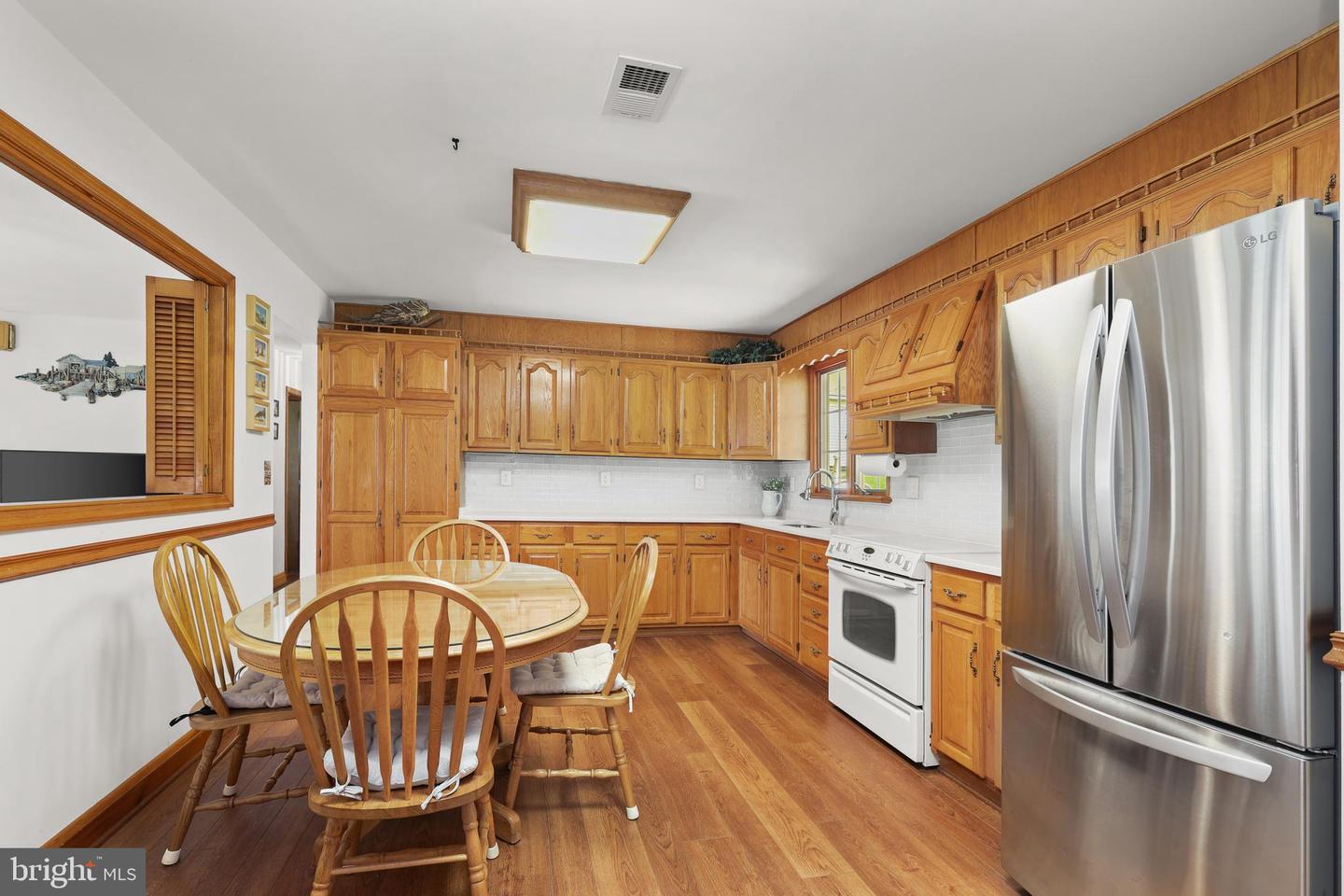1915 Park Beach Dr Property Photo 34