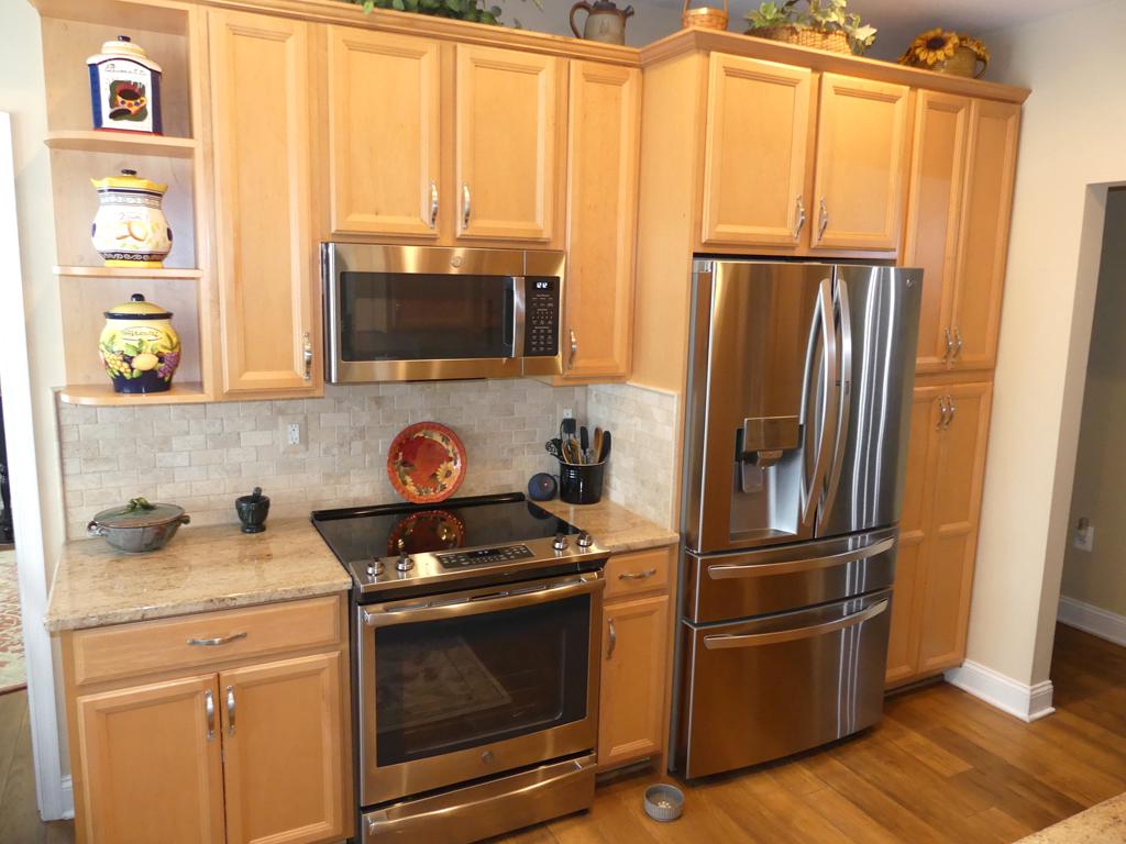 1817 Selvin Dr #401 & #7 Garage Property Photo 4