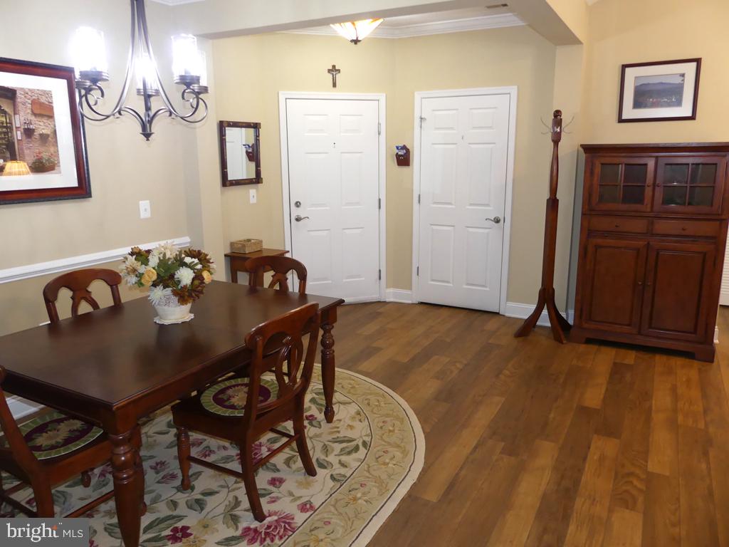 1817 Selvin Dr #401 & #7 Garage Property Photo 8