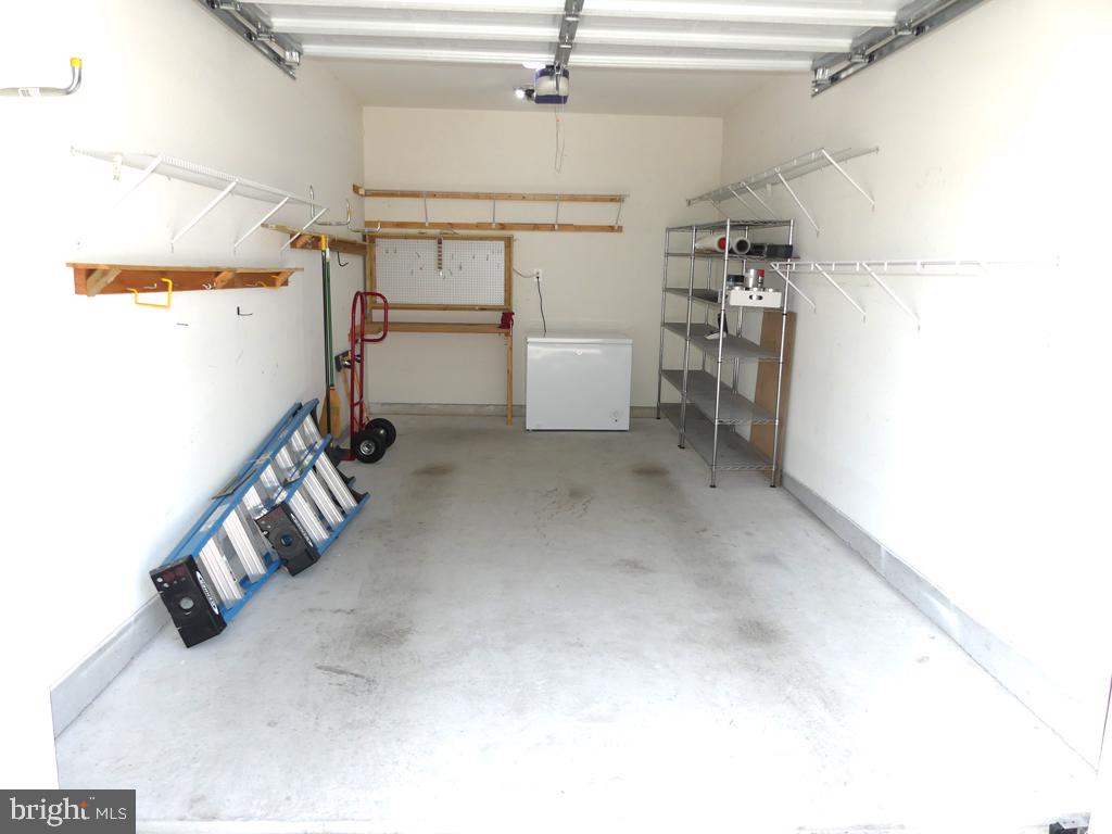 1817 Selvin Dr #401 & #7 Garage Property Photo 25