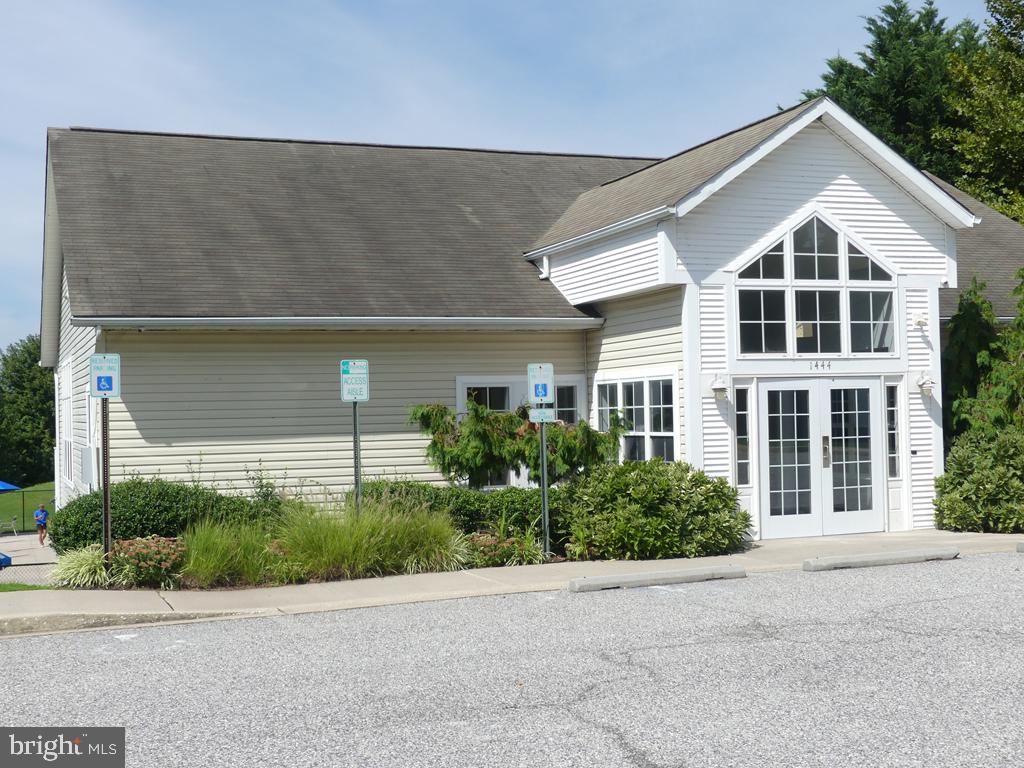 1817 Selvin Dr #401 & #7 Garage Property Photo 31
